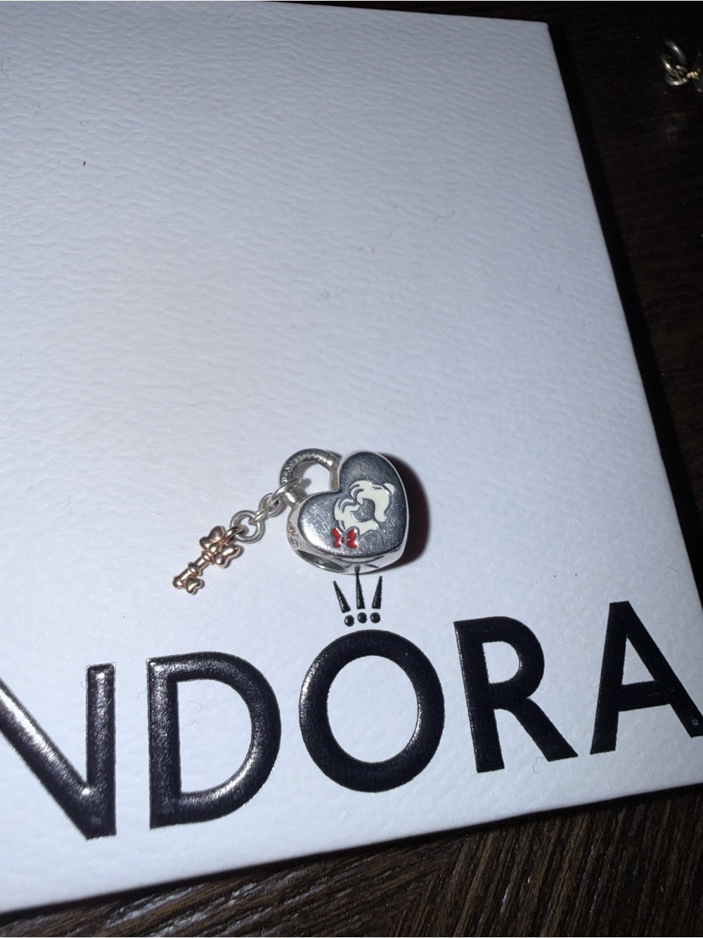 ❤️Disney Pandora Sterling Silver Mickey & Minnie Heart Lock Charm Rose Gold Key - Picture 8 of 8